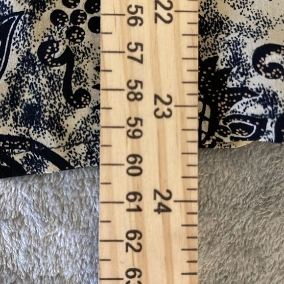 NWOT Spenser Jeremy Black Cream 100% Silk Short Sleeve Blouse - Size Medium - Picture 13 of 13